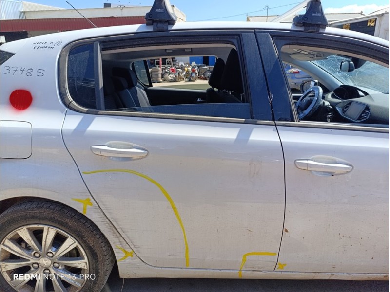 Recambio de puerta trasera derecha para peugeot 308 style referencia OEM IAM 9802165580  