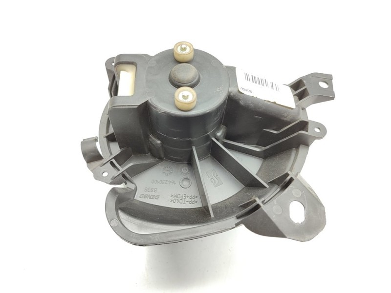 Recambio de ventilador calefaccion para opel corsa e business referencia OEM IAM 13335075  