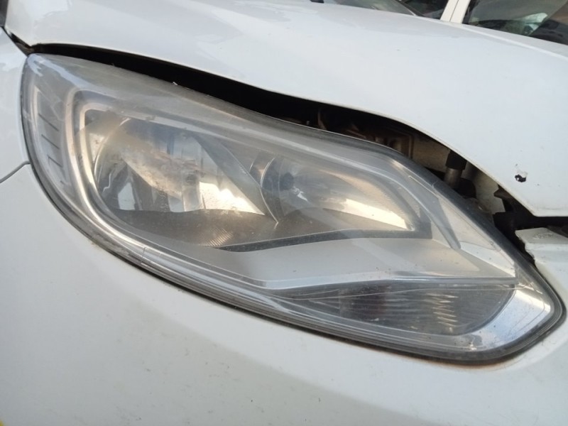 Recambio de faro derecho para ford focus turn. (cb8) trend referencia OEM IAM BM5113W029PB  
