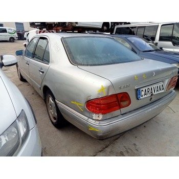 mercedes-benz clase e (w210) berlina diesel del año 1999