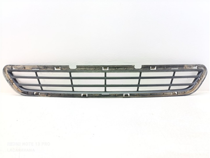 Recambio de rejilla delantera para ford ka+ essential referencia OEM IAM E4B517K945AA  