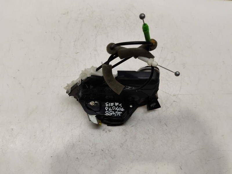 Recambio de cerradura puerta delantera izquierda para toyota yaris (xp21) hybrid active tech referencia OEM IAM 69040K0041  