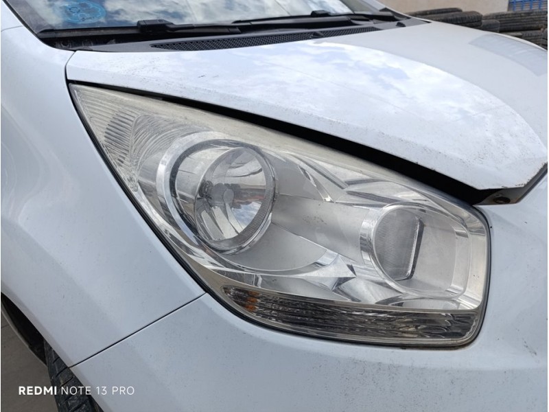 Recambio de faro derecho para kia venga basic referencia OEM IAM 921021P000  