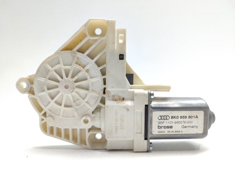 Recambio de motor elevalunas delantero izquierdo para audi a4 ber. (b8) básico referencia OEM IAM 8K0959801A  