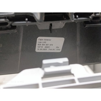 Recambio de consola central para audi a1 sportback (gba) 30 tfsi básico referencia OEM IAM 82B863243  