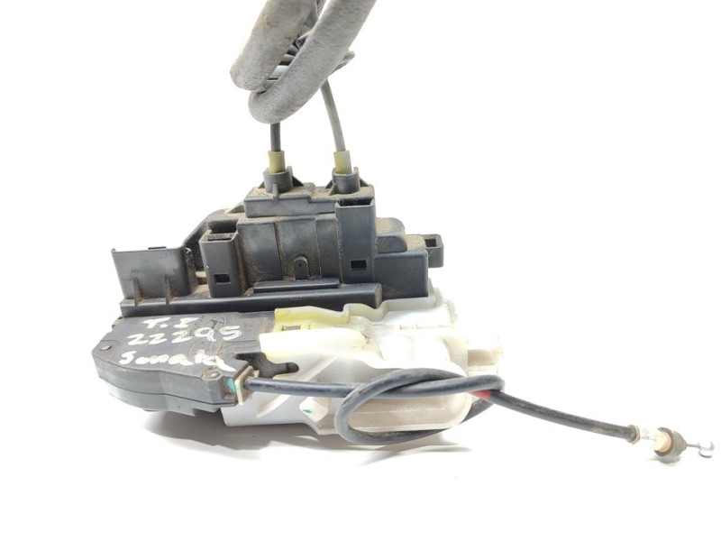 Recambio de cerradura puerta trasera izquierda para hyundai sonata (nf) 2.0 crdi style referencia OEM IAM 814103K500  