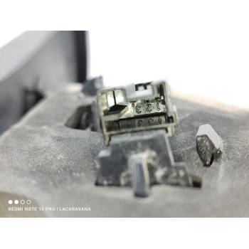 Recambio de piloto trasero derecho interior para peugeot 3008 access referencia OEM IAM 9805511280  