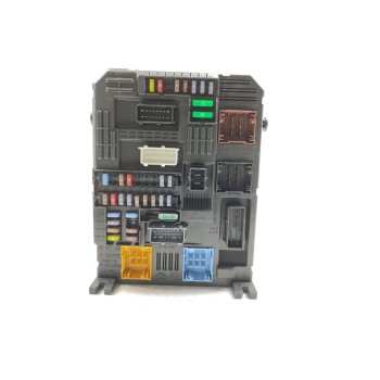 Recambio de caja reles / fusibles para peugeot 3008 gt line referencia OEM IAM 9819855180  