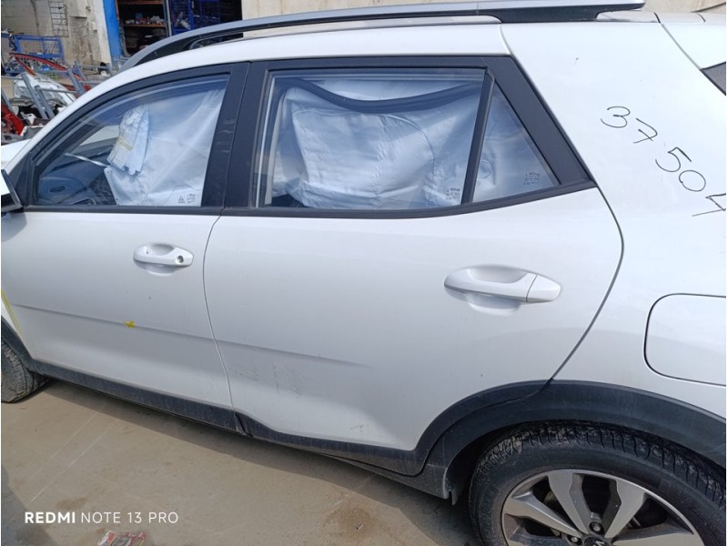 Recambio de puerta trasera izquierda para kia stonic (ybcuv) business referencia OEM IAM 77003H8400  