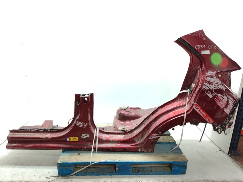 Recambio de corte carroceria lateral izquierda para ford ka+ ultimate referencia OEM IAM J7BBA27701CA  