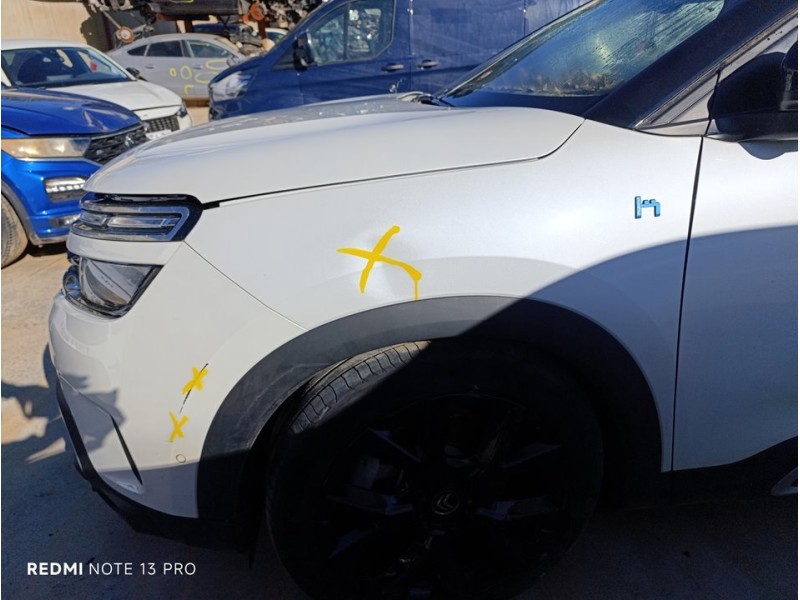 Recambio de aleta delantera izquierda para citroën c5 aircross c-series hybrid referencia OEM IAM 9825774180  