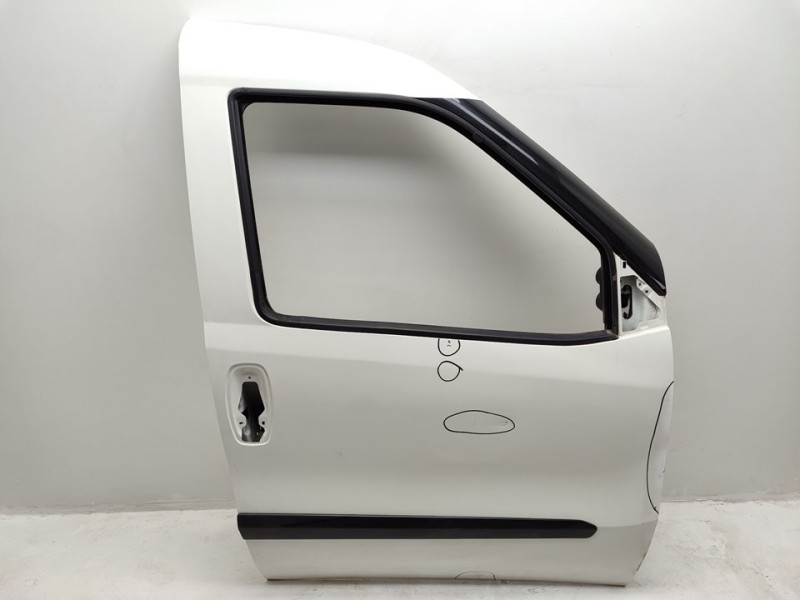 Recambio de puerta delantera derecha para opel combo d expression l1h1 referencia OEM IAM 95519731  