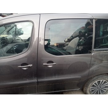Recambio de puerta lateral corredera izquierda para peugeot partner kombi active referencia OEM IAM 9006L9  