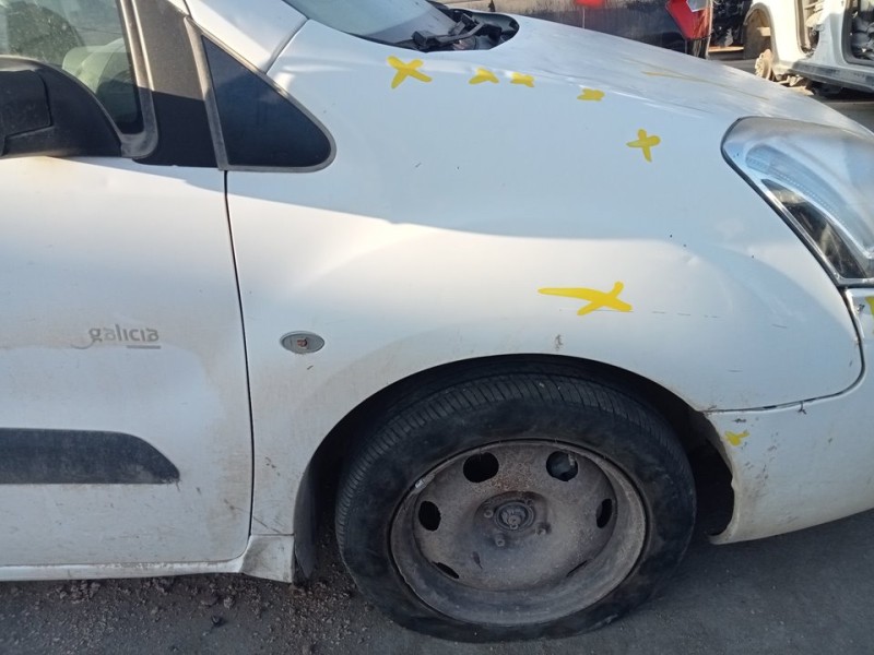 Recambio de aleta delantera derecha para citroën berlingo station wagon live referencia OEM IAM 7841Y2  