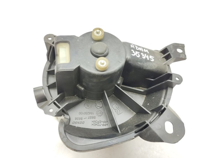 Recambio de ventilador calefaccion para opel adam unlimited ecoflex referencia OEM IAM 13335075  