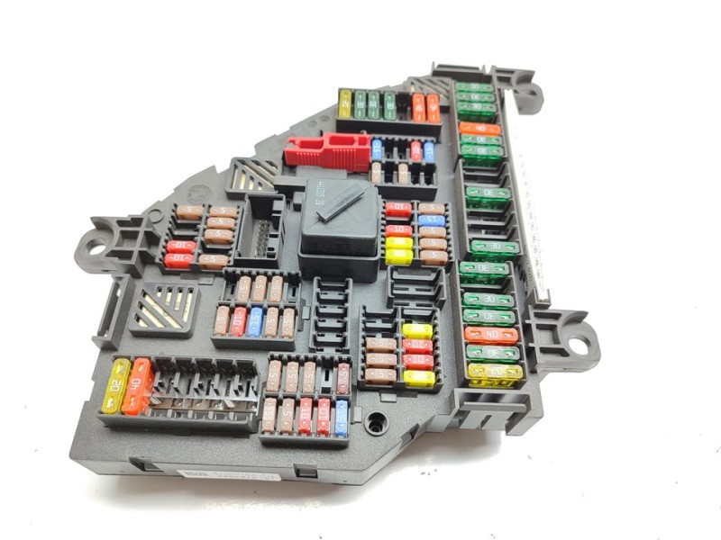 Recambio de caja reles / fusibles para bmw serie 5 gran turismo (f07) 530d referencia OEM IAM 925281201  