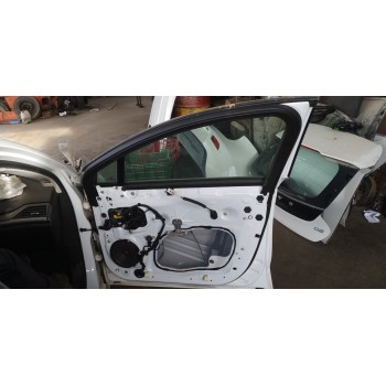 Recambio de puerta delantera derecha para ford mondeo lim. titanium referencia OEM IAM   