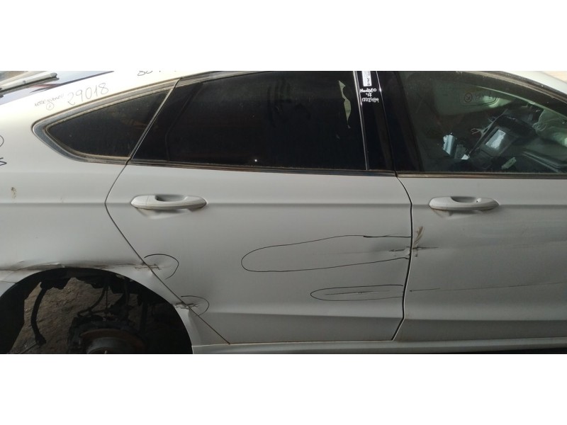 Recambio de puerta trasera derecha para ford mondeo lim. titanium referencia OEM IAM   