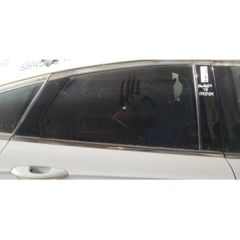Recambio de puerta trasera derecha para ford mondeo lim. titanium referencia OEM IAM   