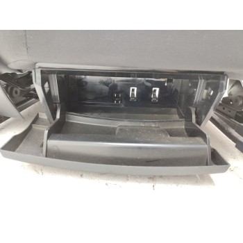 Recambio de asiento delantero derecho para audi a3 sportback (8vf) basic referencia OEM IAM 8V0881326C  