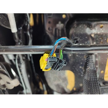 Recambio de asiento delantero derecho para audi a3 sportback (8vf) basic referencia OEM IAM 8V0881326C  