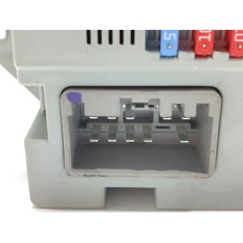 Recambio de caja reles / fusibles para land rover discovery sport se referencia OEM IAM CPLA14Q073AA  