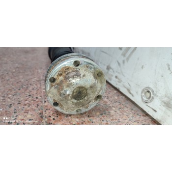 Recambio de transmision central para land rover range rover evoque evoque hse referencia OEM IAM K8D27L190AC  