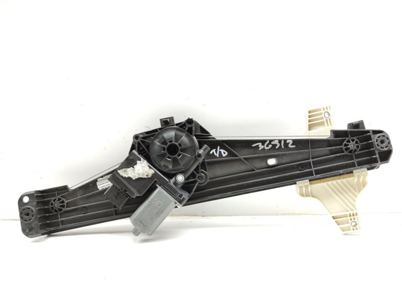 Recambio de elevalunas trasero derecho para peugeot 3008 hybrid 225 allure pack referencia OEM IAM 9829482480  