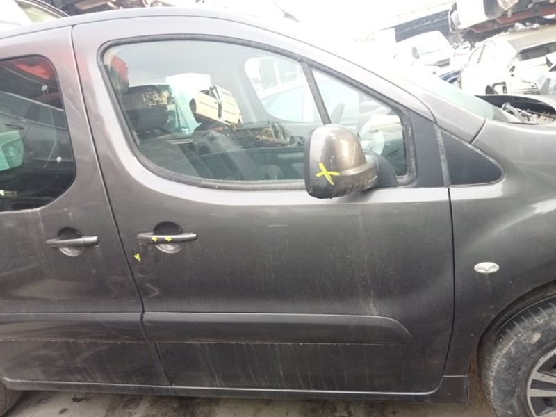 Recambio de puerta delantera derecha para peugeot partner kombi active referencia OEM IAM 9004Z6  