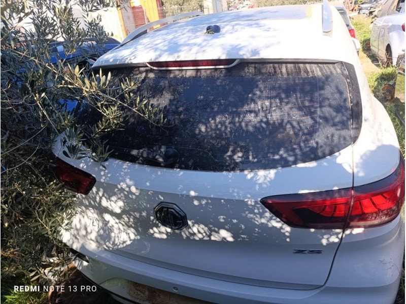 Recambio de porton trasero para mg zs luxury referencia OEM IAM 10230745  