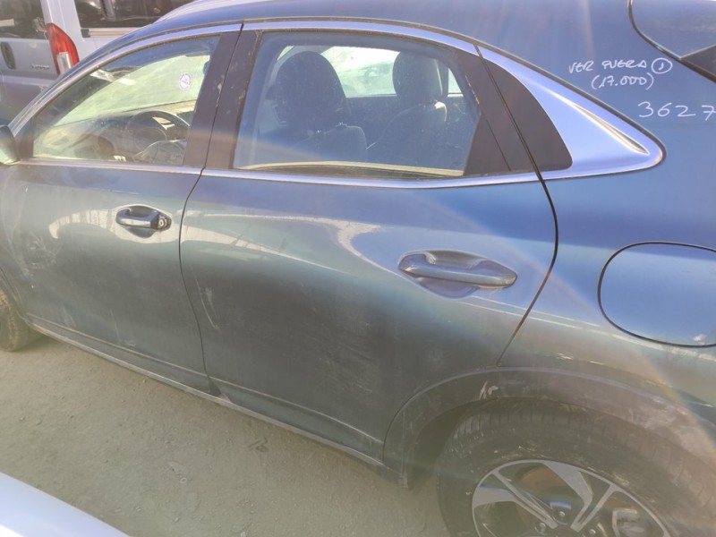 Recambio de puerta trasera izquierda para kia xceed business referencia OEM IAM 77003J7800  