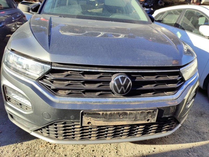 Recambio de paragolpes delantero para volkswagen t-roc advance referencia OEM IAM 2GA807217J  
