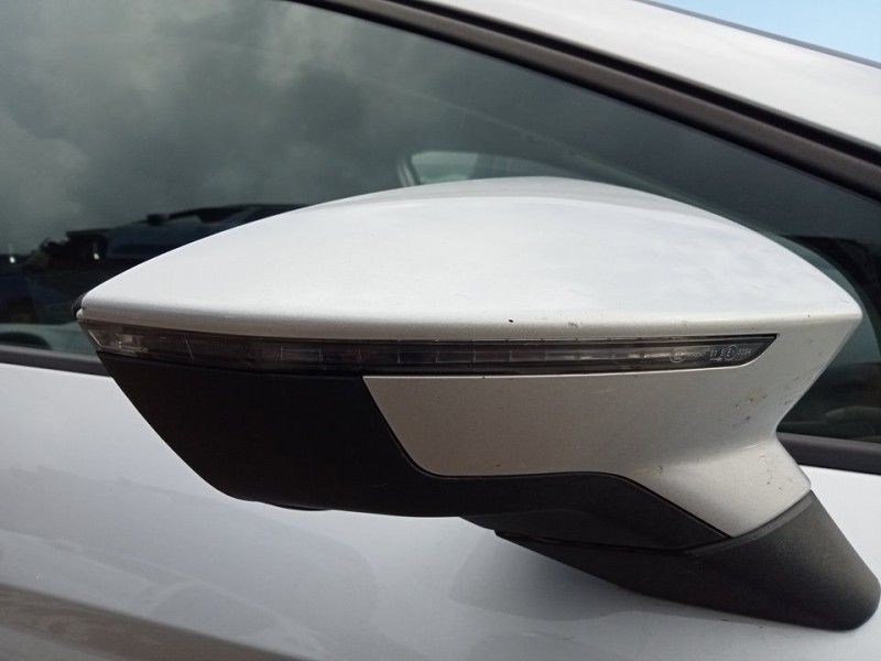 Recambio de retrovisor derecho para seat leon st (5f8) reference referencia OEM IAM 5F1857508M  