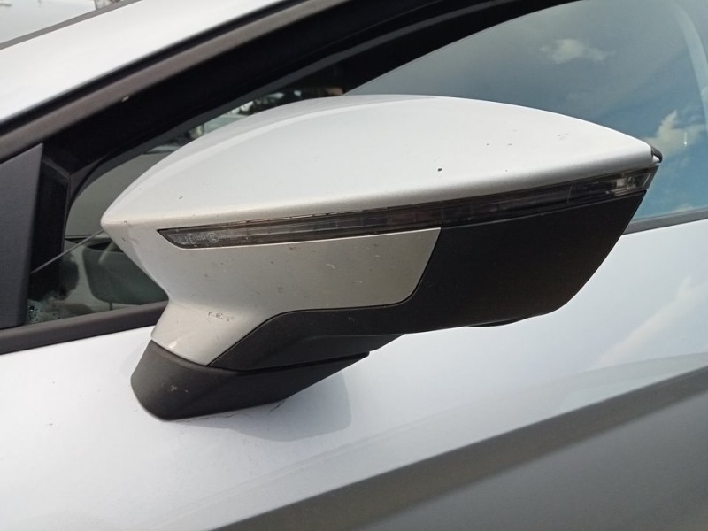 Recambio de retrovisor izquierdo para seat leon st (5f8) reference referencia OEM IAM 5F1857507M  