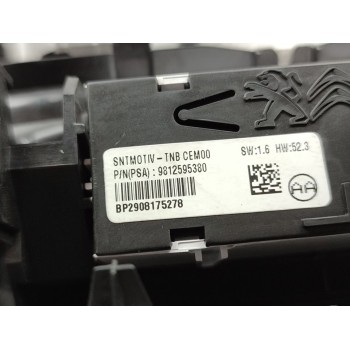 Recambio de luz interior para peugeot 3008 gt line referencia OEM IAM 96781446ZD  