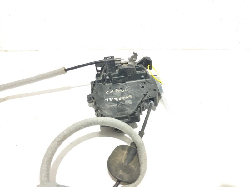 Recambio de cerradura puerta trasera izquierda para renault captur ii e-tech engineered referencia OEM IAM 825031538R  