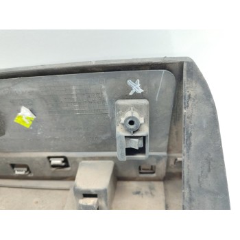 Recambio de moldura para renault clio iv business referencia OEM IAM 828772096R M 