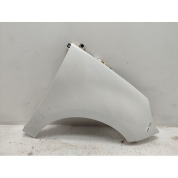 Recambio de aleta delantera derecha para renault scenic iii bose edition referencia OEM IAM 631004270R  