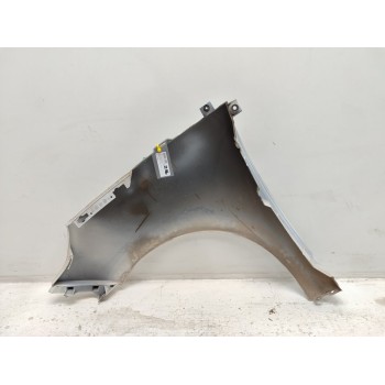 Recambio de aleta delantera derecha para renault scenic iii bose edition referencia OEM IAM 631004270R  