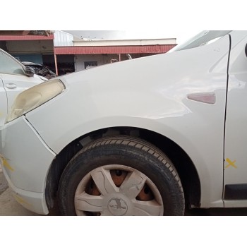 Recambio de aleta delantera izquierda para dacia sandero ambiance referencia OEM IAM 631017245R  