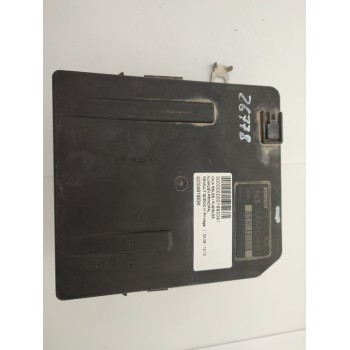 Recambio de caja reles / fusibles para renault scenic iii privilege referencia OEM IAM 8200481863K  