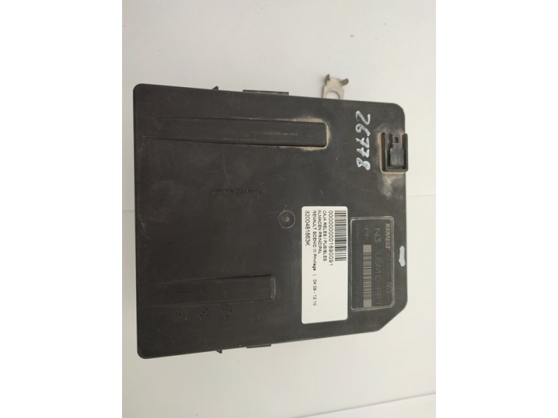 Recambio de caja reles / fusibles para renault scenic iii privilege referencia OEM IAM 8200481863K  