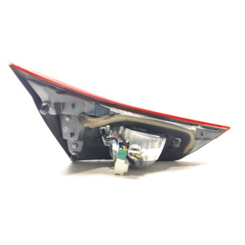 Recambio de piloto trasero derecho interior para toyota auris hybrid active referencia OEM IAM 8158102830  