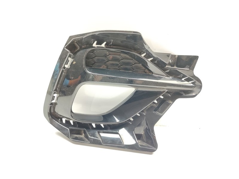 Recambio de rejilla paragolpes derecha para mg zs comfort referencia OEM IAM 10694866  