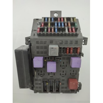 Recambio de caja reles / fusibles para renault laguna (b56) 1.9 dti carminat (a) referencia OEM IAM 7700427844  