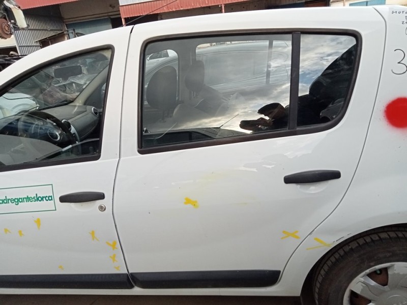 Recambio de puerta trasera izquierda para dacia sandero ambiance referencia OEM IAM 821012255R  