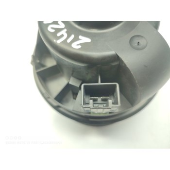Recambio de ventilador calefaccion para ford kuga (cbs) titanium referencia OEM IAM AV6N18456AA  