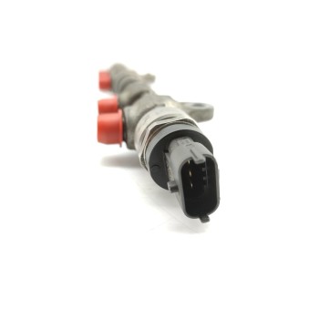 Recambio de rampa inyectora para opel combo d expression l1h1 referencia OEM IAM 0445214217  