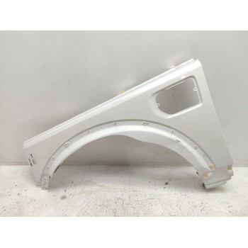 Recambio de aleta delantera izquierda para land rover discovery 4 tdv6 s referencia OEM IAM LR056240  