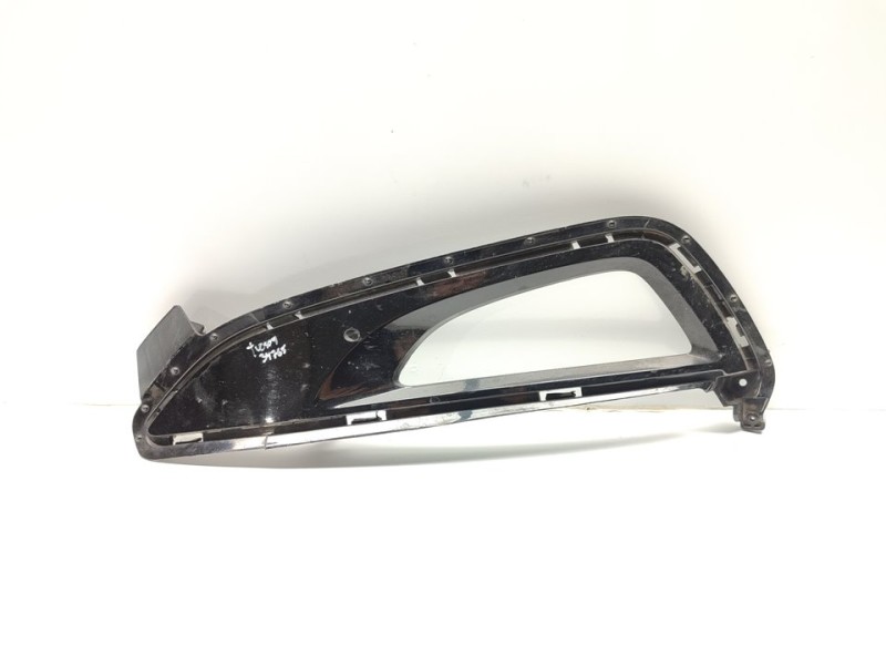 Recambio de rejilla paragolpes izquierda para hyundai tucson style 4wd referencia OEM IAM 86525D7110  